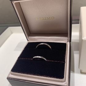 【アイプリモ(I-PRIMO)の口コミ】 いろいろなデザインがありましたが、婚約指輪とセットで合うようなデザイ…