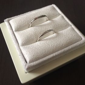 【LUCIE(ルシエ)の口コミ】 いくつか試着しましたが、こちらの指輪が他のものよりも幅が細い作りで華…