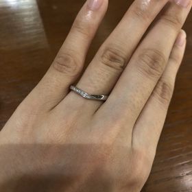 【TRECENTI(トレセンテ)の口コミ】 Ｖ字ライン、
エタニティやハーフエタニティほど豪華な感じではありません…