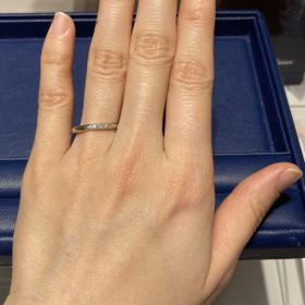 【銀座ダイヤモンドシライシの口コミ】 ストレート、石が3〜5石という条件をお伝えしたら出してくださいました。…
