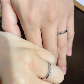 【TRECENTI(トレセンテ)の口コミ】 指輪のデザイン、付けたところの違和感のなさ、ダイヤモンドの光沢具合、…