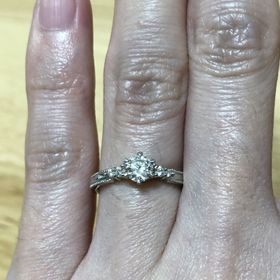 【garden(ガーデン)の口コミ】 ダイヤの高さがあまりなく、普段使いでも付けやすいものがいいなと思って…