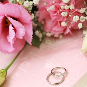 【アイプリモ(I-PRIMO)の口コミ】 どちらもデザインがシンプルなのに存在感がある事。
小さなダイヤモンドが…