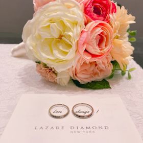 【ラザール ダイヤモンド(LAZARE DIAMOND)の口コミ】 指輪をつけ慣れない夫の指にも合うデザイン、そして夫婦同じデザインが良…