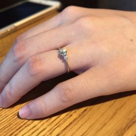 【TRECENTI(トレセンテ)の口コミ】 デザインとつけ心地の良さが決め手です。ウェヌスはダイヤモンドが浮いた…