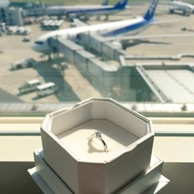 【4℃ BRIDAL(ヨンドシーブライダル)の口コミ】 色んな店舗に行きましたが、指輪のデザインが豊富な事はもちろんの事、4℃…