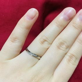 【銀座ダイヤモンドシライシの口コミ】 指の太さや短さが一番の悩みでした。お肉感をカバーできるように緩やかな…