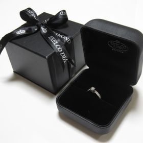 【エクセルコダイヤモンド(EXELCO DIAMOND)の口コミ】 ジュエリー店舗の多い銀座でいろいろなお店を見てまわりましたが
デザイン…