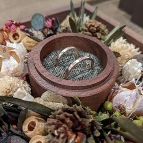 【鎌倉彫金工房の口コミ】 お店では、実際にサンプルを手にとって触れたり光沢をみてみたり説明を聞…