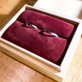 【ichi(イチ)の口コミ】 ゼクシィ誌面の指輪紹介ページで捻りの写真が掲載されていたのを見て、そ…