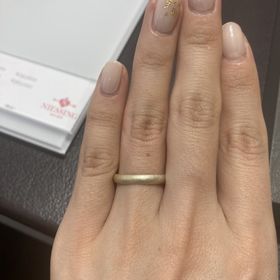 【NIESSING(ニーシング)の口コミ】 アイリスという、グラデーションのデザインです。ホワイト寄りのゴールド…