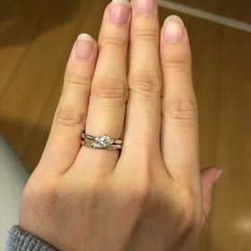 【俄(にわか)の口コミ】 結婚指輪のデザインガとても可愛く正面唐見ても横から見ても凄く素敵な形…