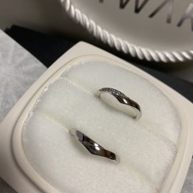 【俄(にわか)の口コミ】 結婚指輪はあまりシンプル過ぎず、あまり他の人と被らないようなデザイン…