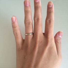 【THE KISS(ザ・キッス)の口コミ】 婚約指輪は予算上買うことができず結婚指輪のみ購入する予定だったので普…