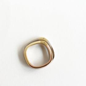 【mina.jewelry(ミナジュエリー)の口コミ】 友人にこんなところがあるよと教えていただいて、インスタを見たところ自…