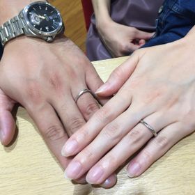 【TRECENTI(トレセンテ)の口コミ】 一番は付け心地です。
購入前はシンプルな一石ダイヤのデザインのものにす…