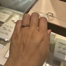 【ブルガリ(BVLGARI)の口コミ】 ネットでもみていたコロナウェディングをつけているのがこの写真です。綺…