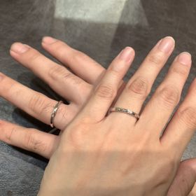 【TRECENTI(トレセンテ)の口コミ】 指輪のデザインはシンプルなものを希望していたのですが、実際に見せてい…