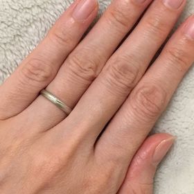 【PILOT BRIDAL(パイロットブライダル)の口コミ】 マット加工がしてあるので、どんな服にでも合いそうな所が気に入りました…