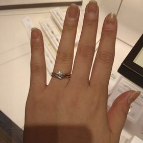 【俄(にわか)の口コミ】 ダイヤがさりげなくキラキラと光る指輪、変色や錆に強いプラチナリング、…