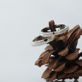 【THREE TREES(スリーツリーズ)の口コミ】 手作りでしかできない、特別なデザインにしました！

カットラインが動く…