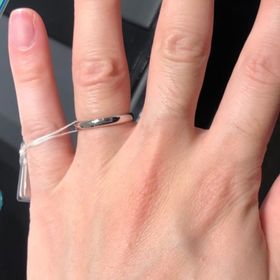 【銀座ダイヤモンドシライシの口コミ】 シンプルなデザインの指輪を探しており、おおよそ、自分の好みの指輪デザ…