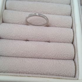 【JEWELRY  KAMATA(ジュエリーかまた)の口コミ】 細身のストレートを探していて見つけたのがこの指輪です。指輪のぼかし方…