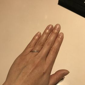 【TRECENTI(トレセンテ)の口コミ】 ダイヤの輝きがとても綺麗です。指が綺麗に見えるウェーブのデザインや、…