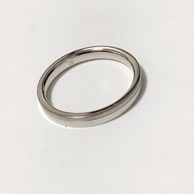 【ラザール ダイヤモンド(LAZARE DIAMOND)の口コミ】 デザインが気に入った。丸みを帯びたデザインよりも角ばったデザインが好…