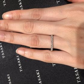 【TASAKI(タサキ)の口コミ】 ハーフエタニティのレール留めなしで幅がある指輪を試着させて頂きました…