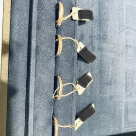 【STAR JEWELRY(スタージュエリー)の口コミ】 ミル打ちのハーフエタニティを探していたのですが、こちらはミル打ちのデ…