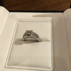 【MAUBOUSSIN(モーブッサン)】の口コミ 10年以上前からあこがれていたチャンスオブラブを、婚約指輪として頂きま...