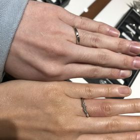 【エクセルコダイヤモンド(EXELCO DIAMOND)の口コミ】 指がとても華やかになりました。大きさの違うダイヤモンドがあるので指が…