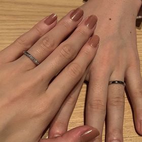 【ラザール ダイヤモンド(LAZARE DIAMOND)の口コミ】 始めはフルエタニティのリングを探していましたが、
ベルヴェデーレが指馴…