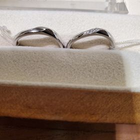 【TRECENTI(トレセンテ)の口コミ】 たくさん試着したのですが、直感でいいと思いました。
ウェーブが指に馴染…