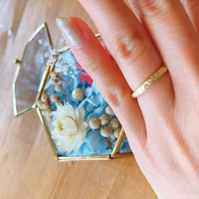 【CRAFY(クラフィ)の口コミ】 とても綺麗なイエローゴールドで、グリッター加工にしたので光に当たると…