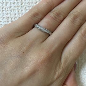 【MIKIMOTO(ミキモト)の口コミ】 夫のはシンプルなデザイン、私のはハーフエタニティでダイヤが７つ入って…