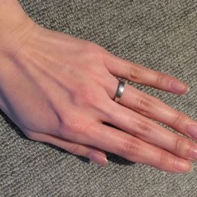 【グッチ(GUCCI)の口コミ】 なんの特徴もないシンプルなものに見えますが、手のひら側が少し細くなっ…