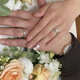 【COLANY(コラニー)の口コミ】 指輪のデザイン最高です！つけ心地もよく、価格も自分たちが納得のいく価…