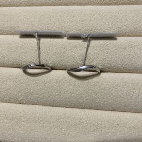 【TRECENTI(トレセンテ)の口コミ】 ダイヤモンドの輝きが指を綺麗に見せてくれます。結婚指輪は長くつけるも…