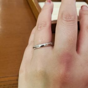 【TRECENTI(トレセンテ)の口コミ】 デザインが豊富で悩んだが、最終的に上下で別れたハーフエタニティタイプ…