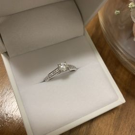 【宝寿堂(ほうじゅどう)の口コミ】 もともとアームがパヴェタイプのものを探していました。
いくつかサンプル…