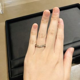 【ショーメ(CHAUMET)の口コミ】 V字の中でもキッチリとしたVで、ティアラをイメージしたショーメらしい指…