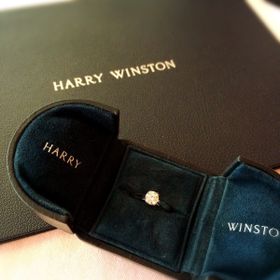【ハリー・ウィンストン(Harry Winston)の口コミ】 ダイヤの輝きはさすがのハリーウィンストンでした。ハリーウィンストンは…