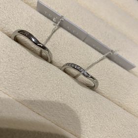 【TRECENTI(トレセンテ)の口コミ】 デザイン→シンプル目で、上品なデザインだったので、シーンを問わず…