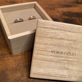 【YUKA HOJO(ユカホウジョウ)の口コミ】 ナチュラルなデザインと職人さんが注文後につくってくれるところです。一…