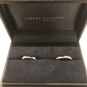 【ラザール ダイヤモンド(LAZARE DIAMOND)の口コミ】 結婚指輪でいつも身に付けるものなので、他の人とはかぶらないようなデザ…