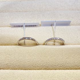 【TRECENTI(トレセンテ)の口コミ】 丸みを帯びた形でつけ心地が良いです。
ダイヤの留め方も頑丈らしく普段使…