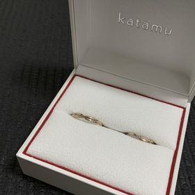 【Katamu(カタム)の口コミ】 事前に調べ、それぞれの指輪にテーマがあるkatamuが良いと思ってました。…
