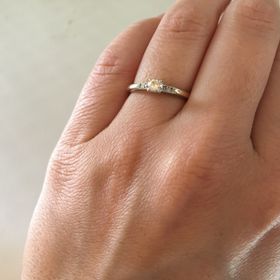 【ジュエリーツツミ(JEWELRY TSUTSUMI)の口コミ】 有名店などもたくさん下見をしましたが、お値段の割に好みのデザインが見…